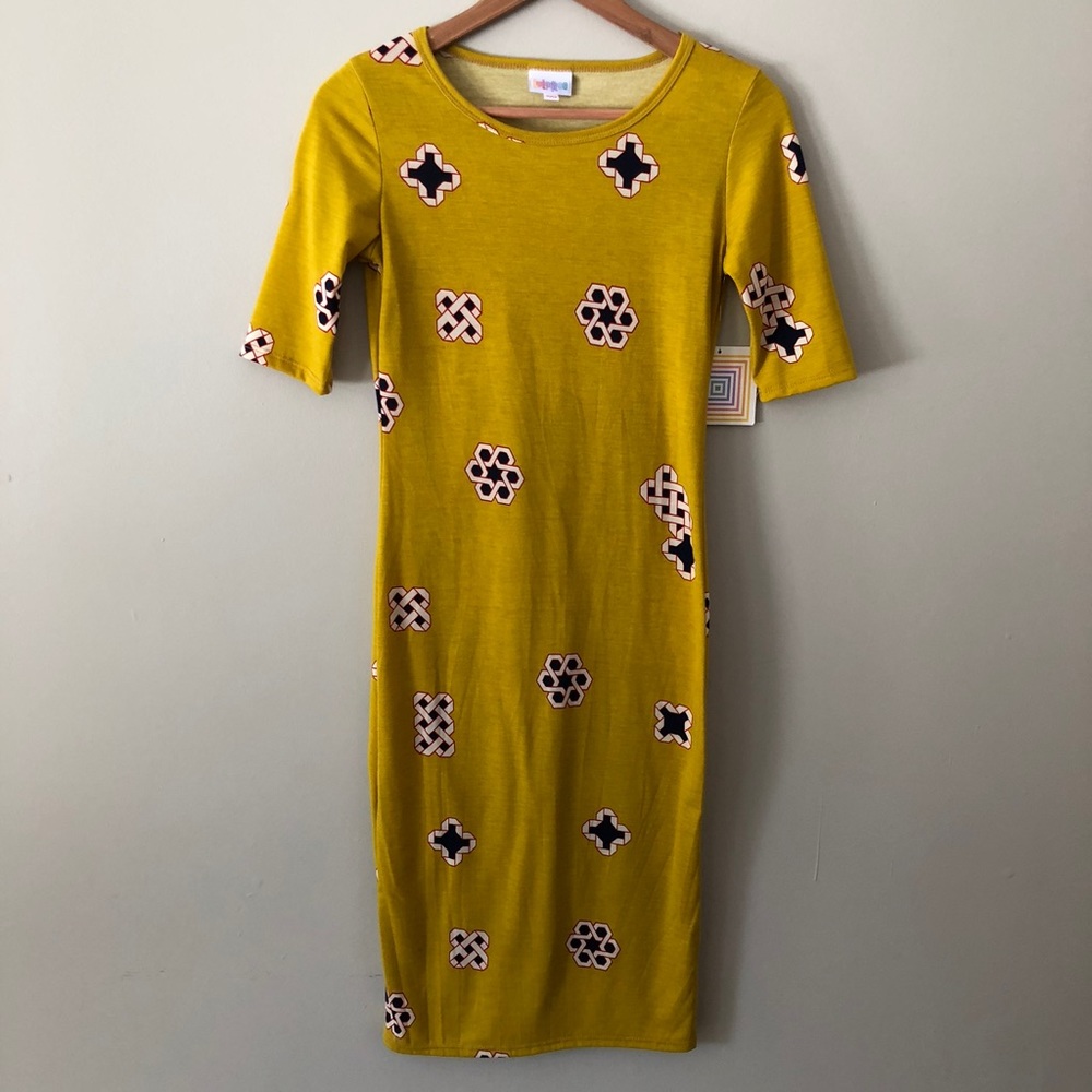 ✨ SALE ✨ LuLaRoe Julia Dress - Picture 1 of 6
